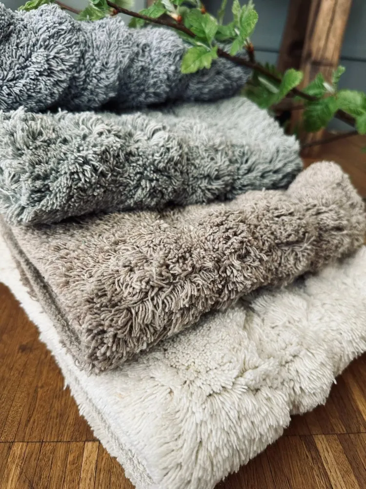 Badematte m. Sirkler olive grey