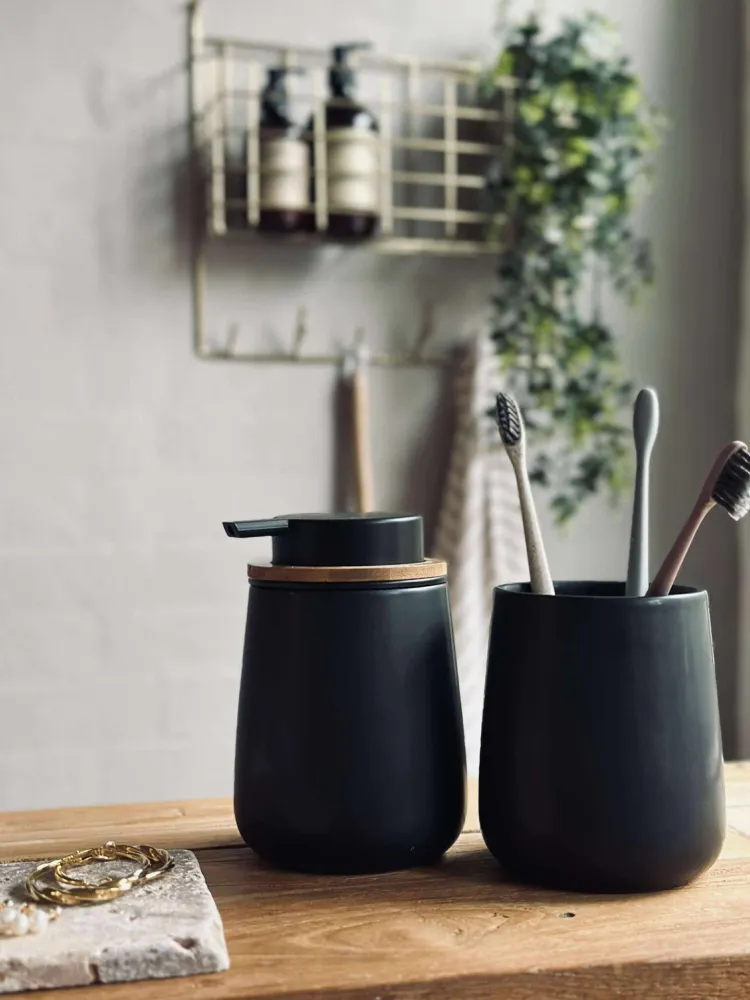 Dispenser med pumpe Svart - Dolomite