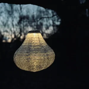 Lampe med solceller Pear – SUMMER WHITE