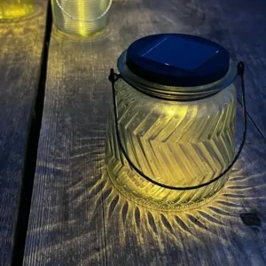 Lanterne med solceller – Fiona green