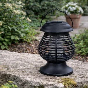 Lanterne med solceller - God mot insekter