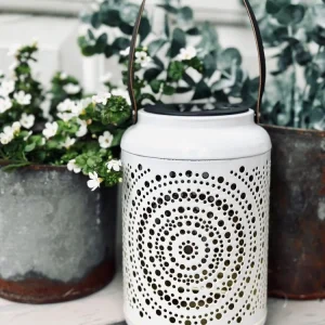 Lanterne med solceller - White metal