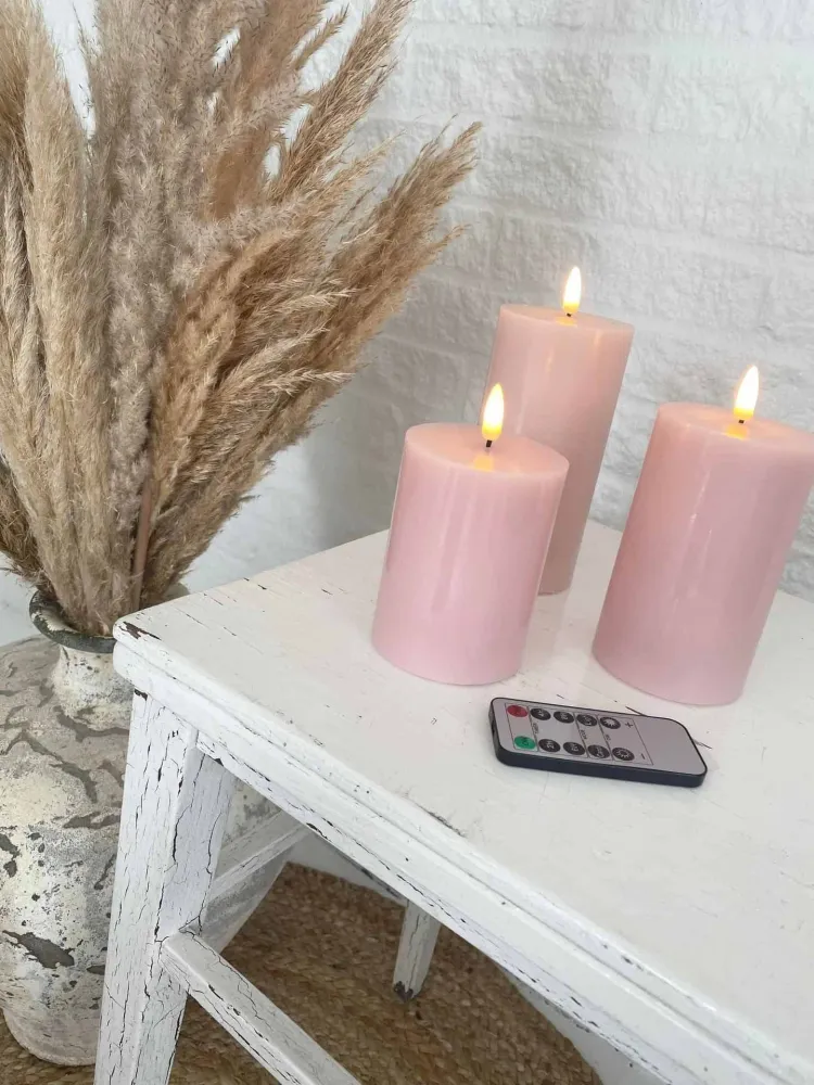 LED Bloklys Rosa - Sett med 3 lys inkl. fjernkontroll