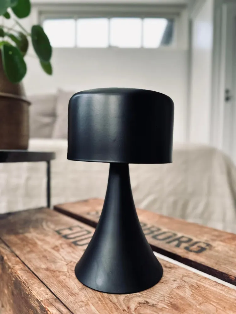 LED Bordlampe Black