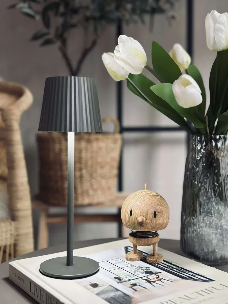 LED bordlampe MILLA Taupe - oppladbar