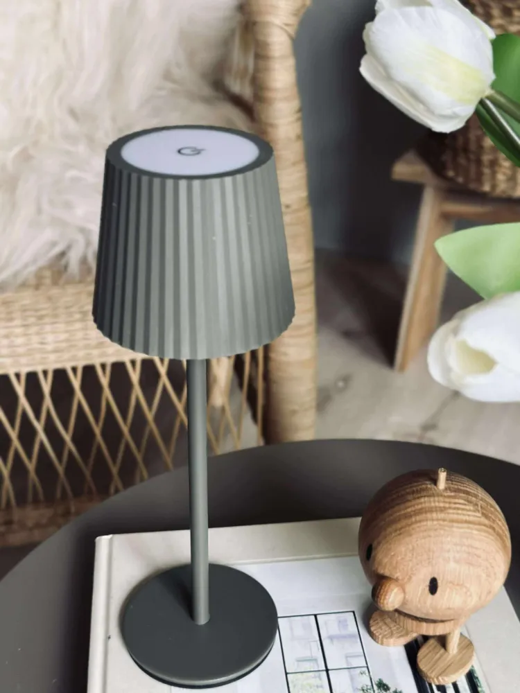 LED bordlampe MILLA Taupe - oppladbar