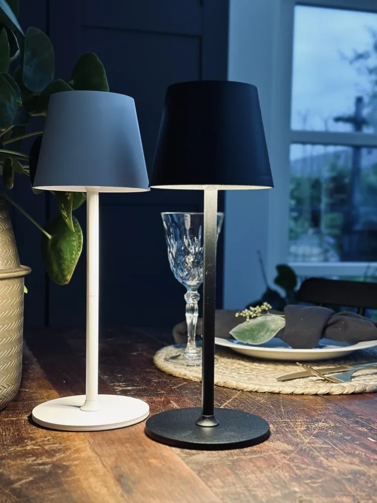 LED Bordlampe oppladbar – Svart