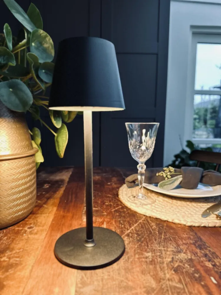 LED Bordlampe oppladbar – Svart