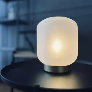 LED-lampe i matt glass med gull - 2. sortering