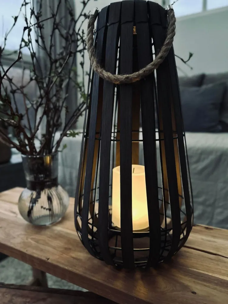 Lykt med solceller – Dark 43 cm