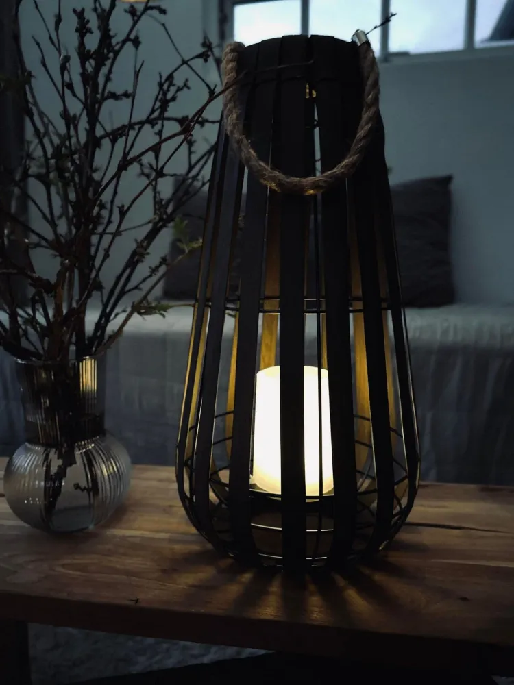 Lykt med solceller – Dark 43 cm