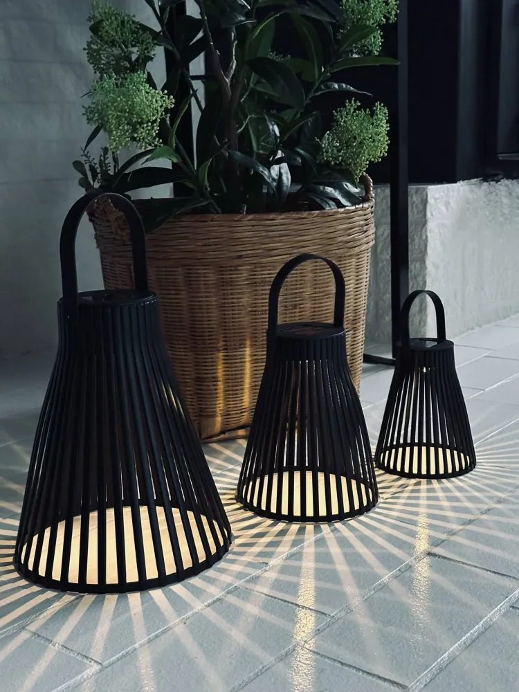 Lykt med solceller - GARDEN BLACK 18cm