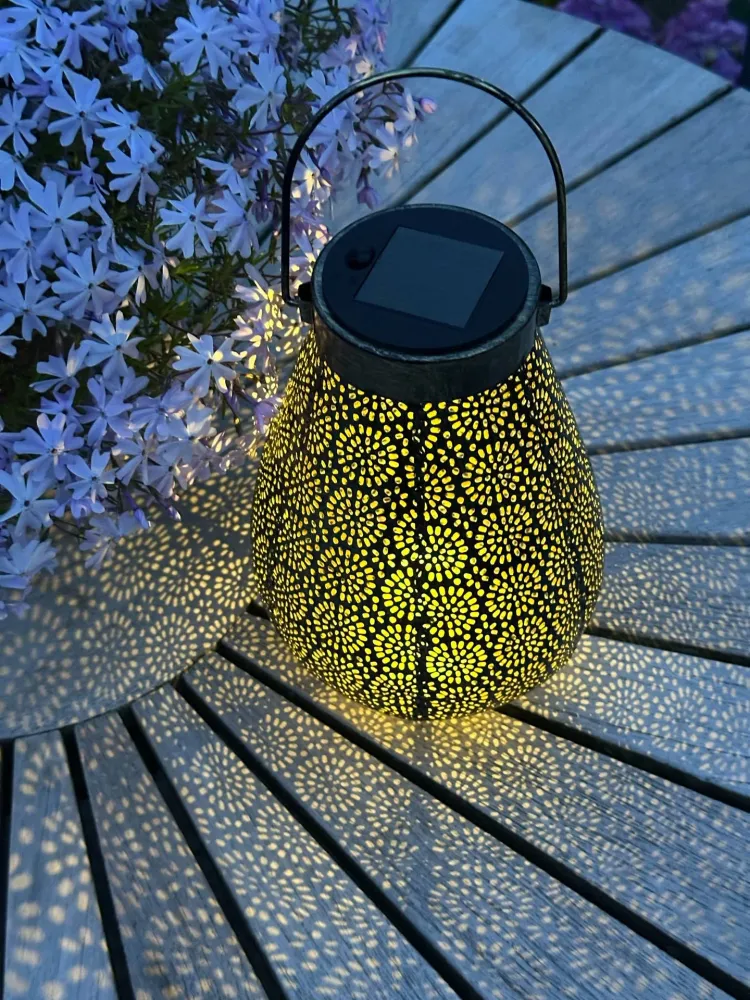 Lykt med solceller - GOLDEN