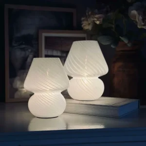 Mushroom Medium – Hvit munnblåst glass