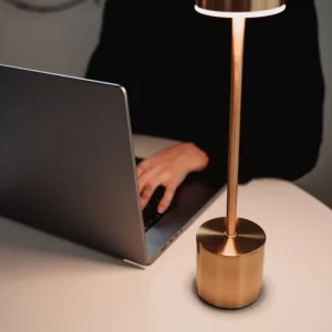 Touch bordlampe i gull