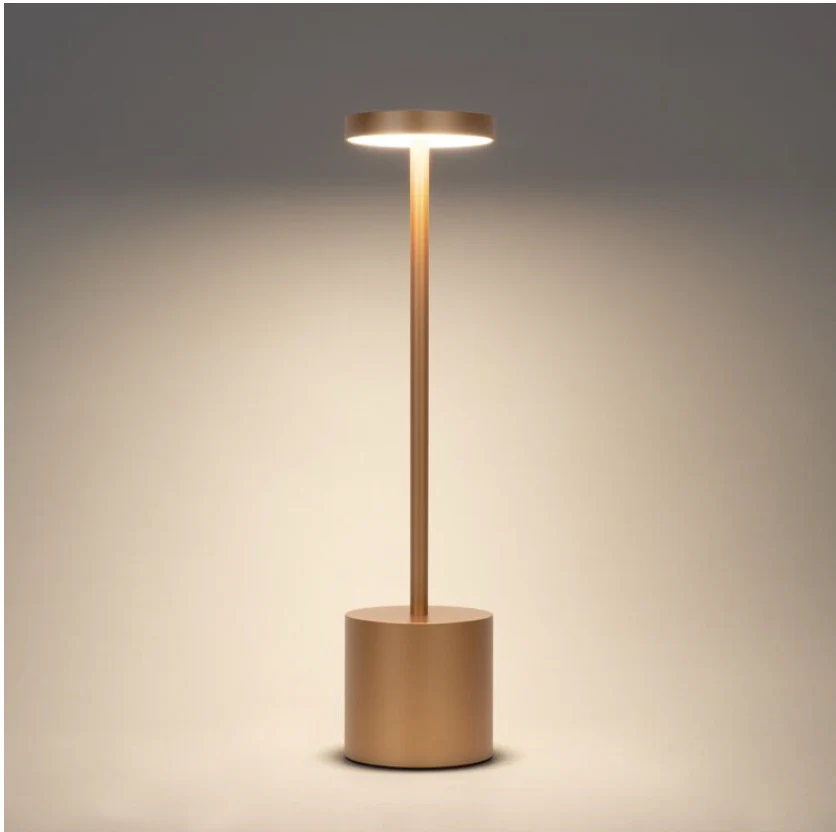 Touch bordlampe i gull