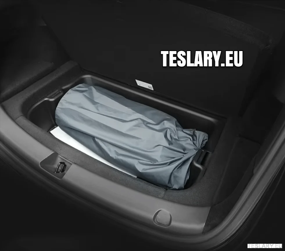 Tesla Model Y/Y+ Juniper Camping Madrass oppblåsbart svart