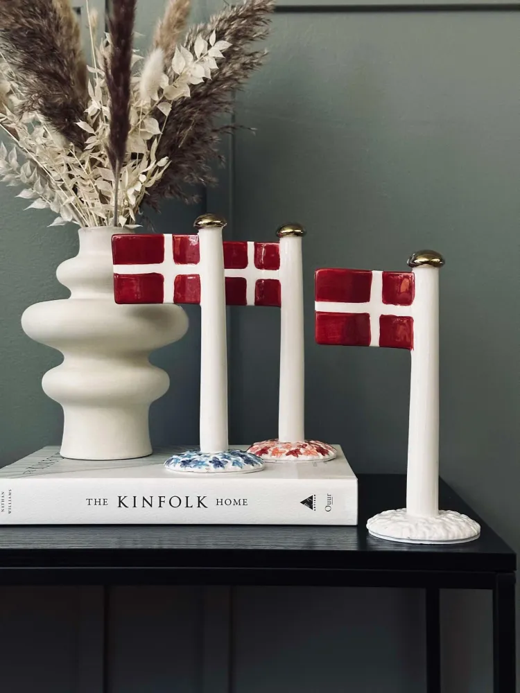 Flagg keramikk – Dannebrog m. blå fot