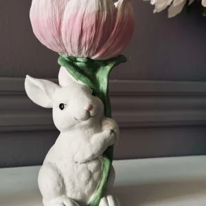 Kanin med blomst
