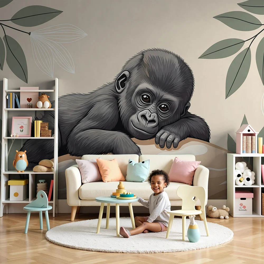 Babyroms tapet | Babygorilla på en stein med tropisk løvverk