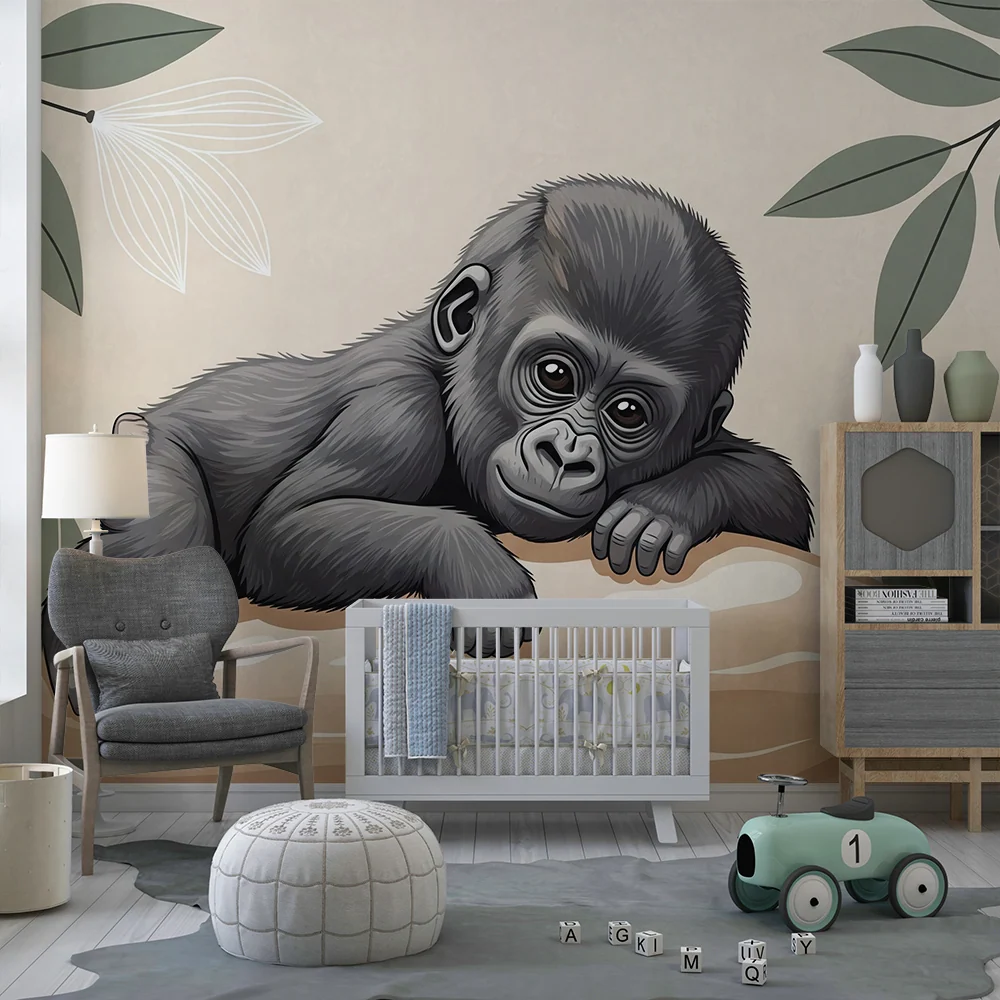 Babyroms tapet | Babygorilla på en stein med tropisk løvverk