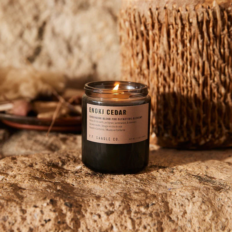 P.F. Candle Co. Duftlys, Alchemy No. 02 Enoki Cedar