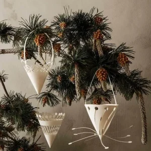 Christmas Paper Cones Set 3