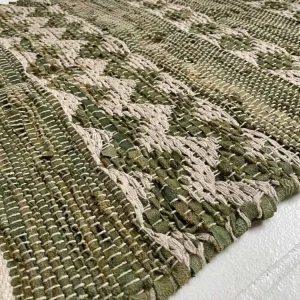 Gulvteppe i flettet skinn - 70x140cm - Grønn mix