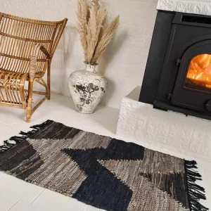 Gulvteppe i flettet skinn – Brown zigzag 60x90cm