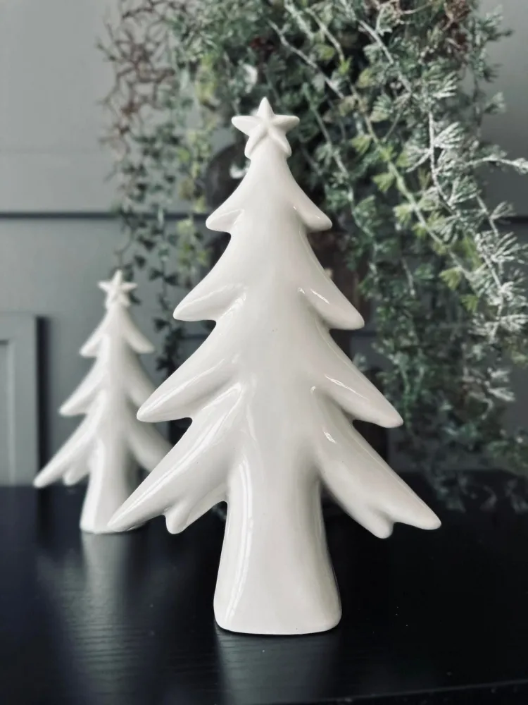 Juletre 22 cm - Hvitt porselen