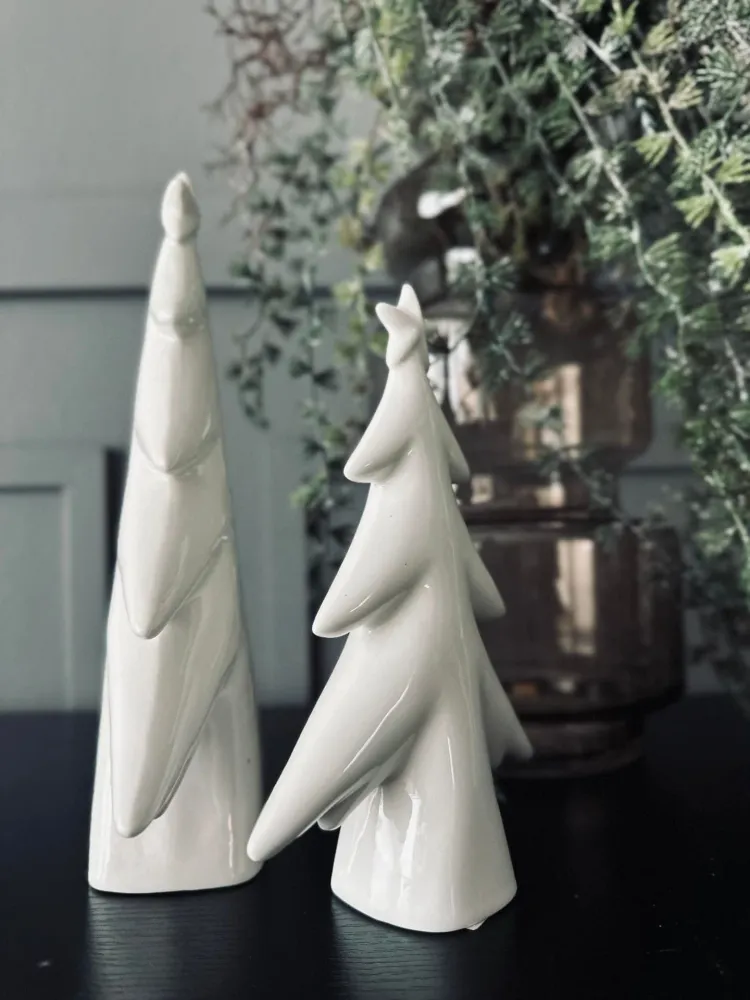 Juletre 22 cm - Hvitt porselen