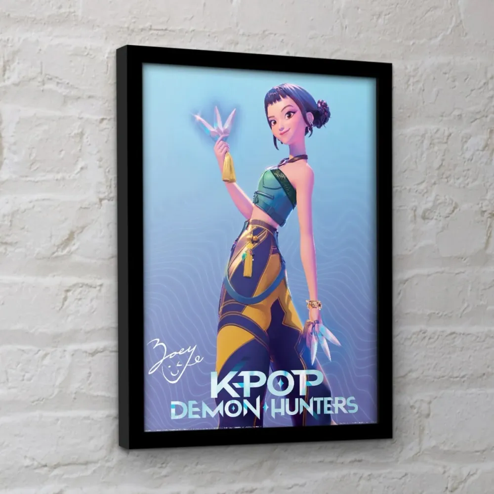 K-POP Demon Hunters Innrammet Bilde 30 x 40 cm Zoey