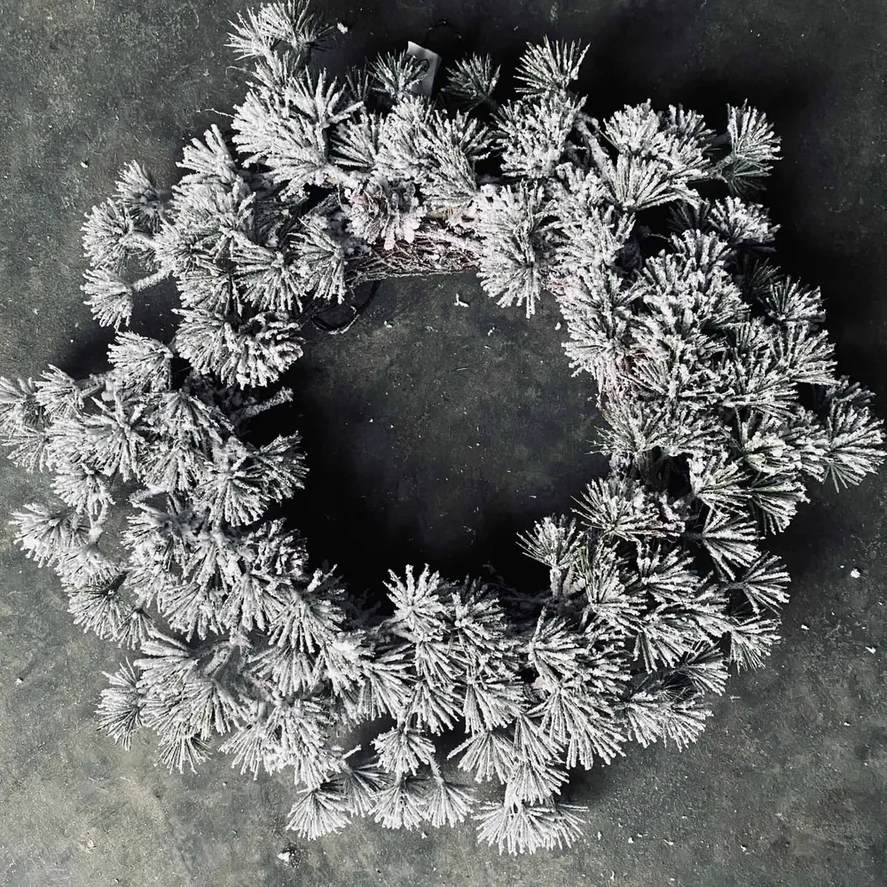 LED cederkrans med snø - 2 stk