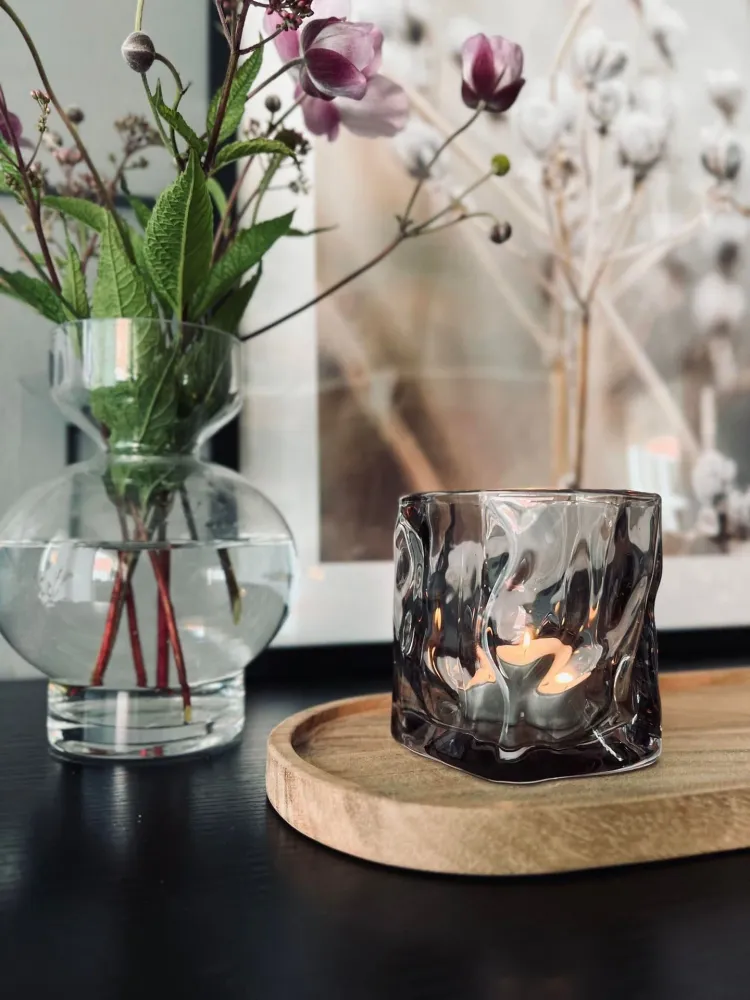 Lysestake til telys - Grått glass
