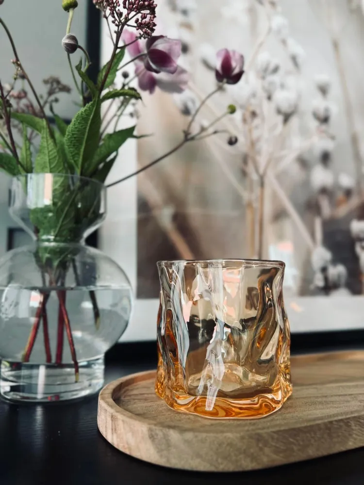 Lysestake til telys - Ravfarget glass