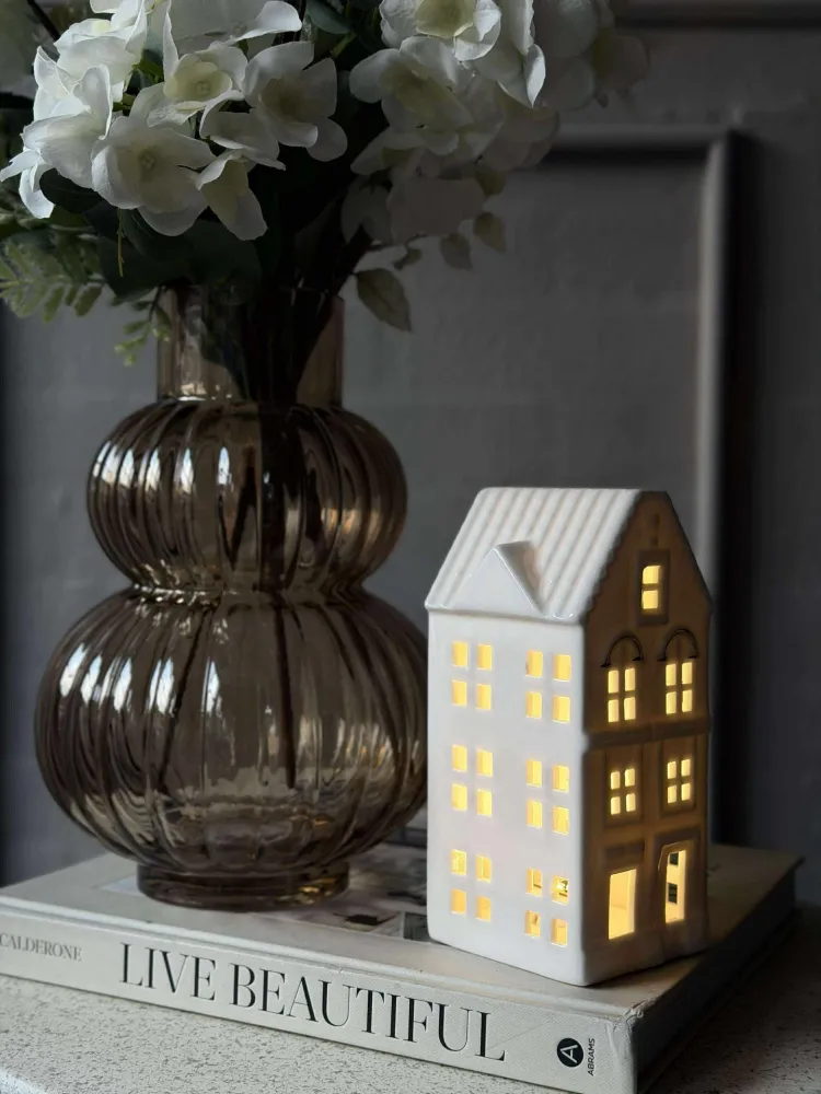 Lyshus med LED - Porselen