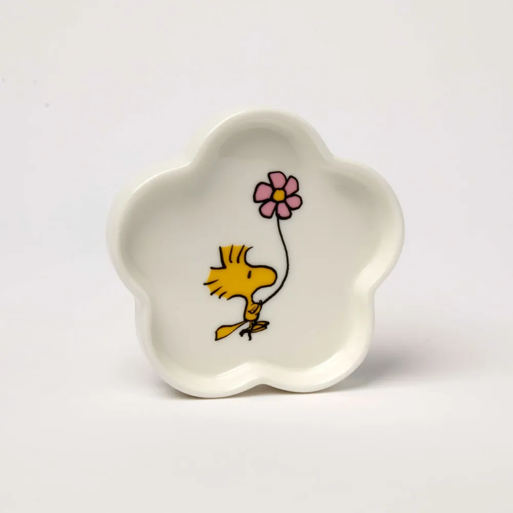 Magpie Peanuts Flower Shaped Trinket Dish, Woodstock