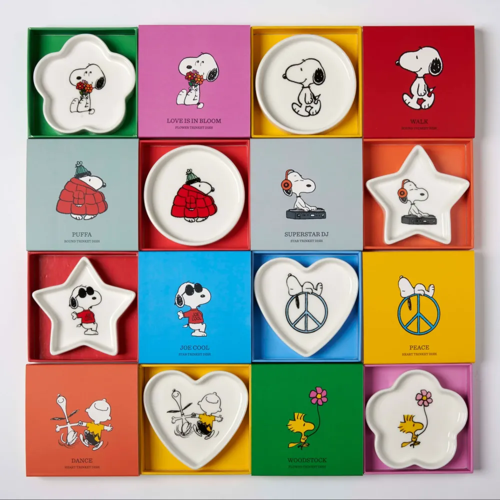 Magpie Peanuts Flower Shaped Trinket Dish, Woodstock