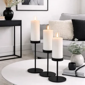 Sett med lysestaker til bloklys – Black Liva