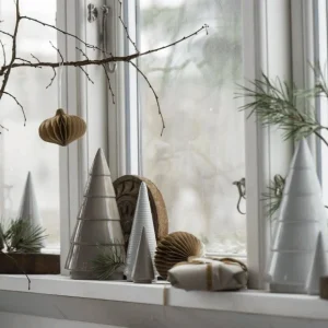 Stående juletre med brede riller - Mocca