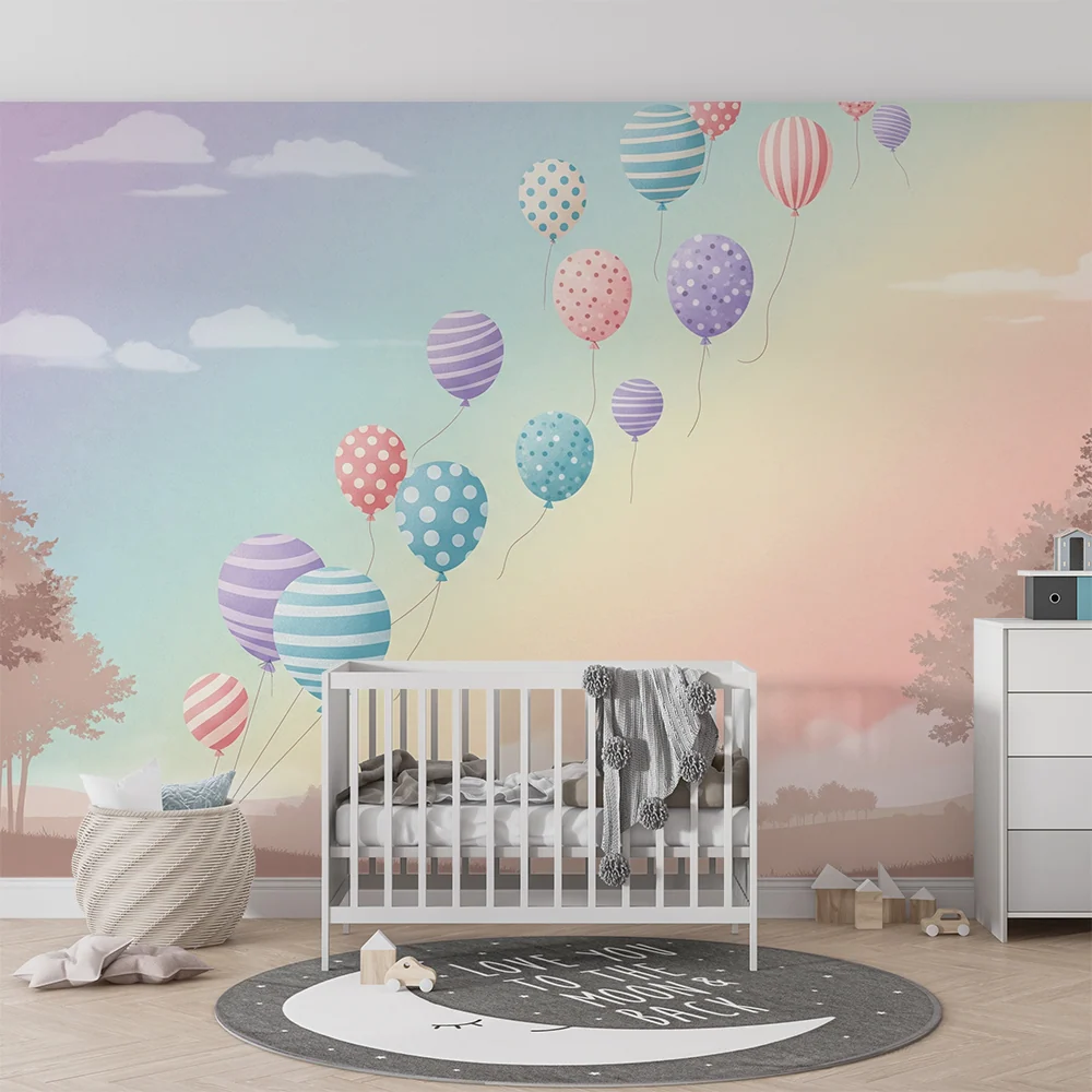 Tapet barnerom | Fargede ballonger som flyter i en pastellfarget himmel