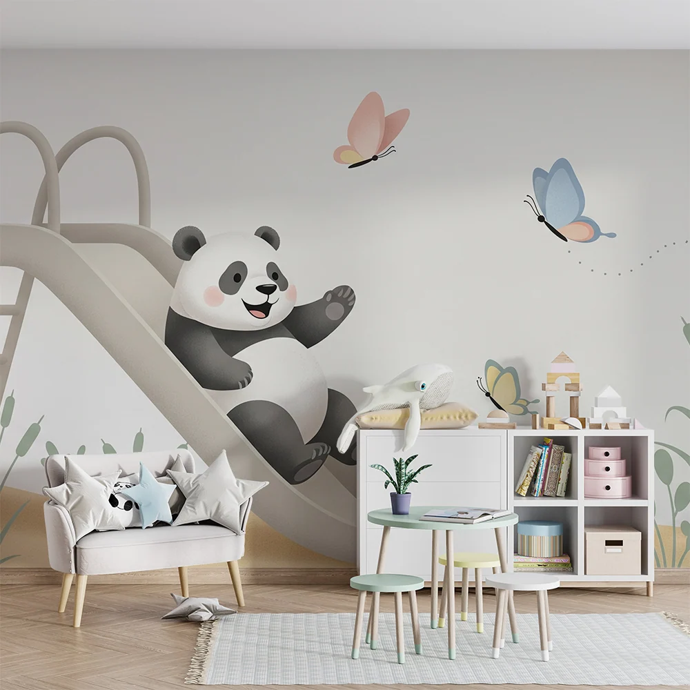 Tapet barnerom | Glad panda på sklie med sommerfugler