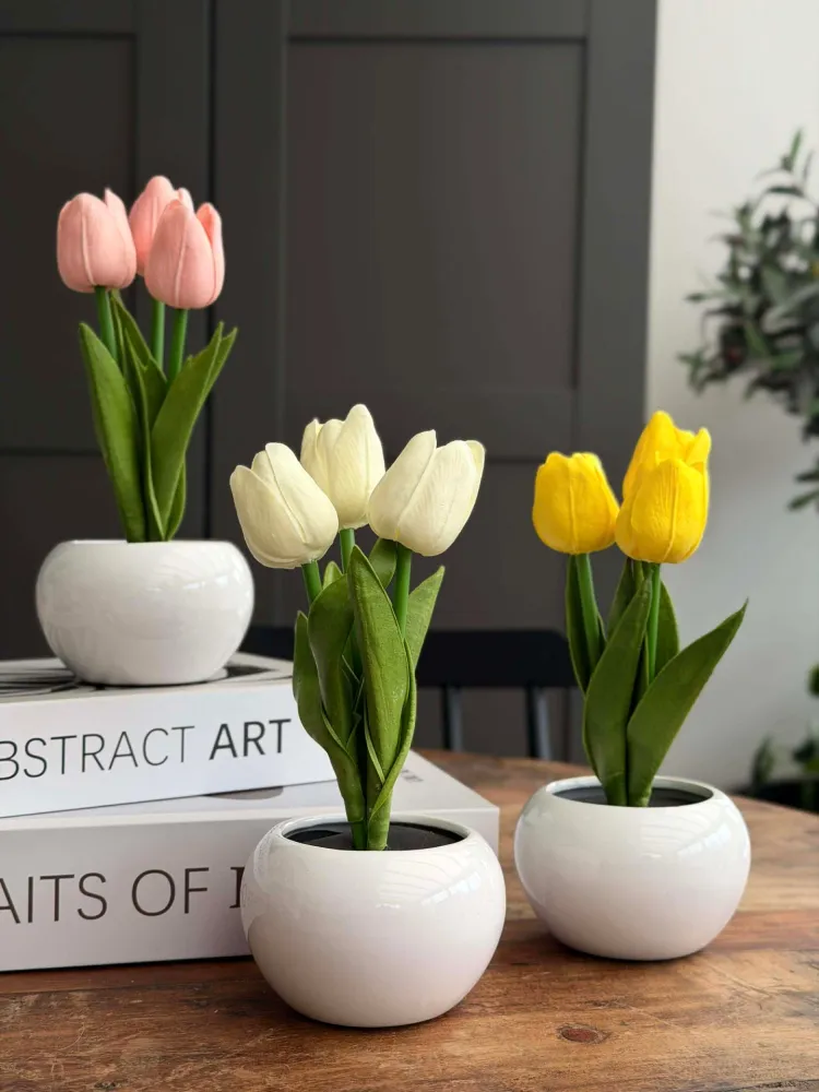 Tulipaner med lys - Hvit