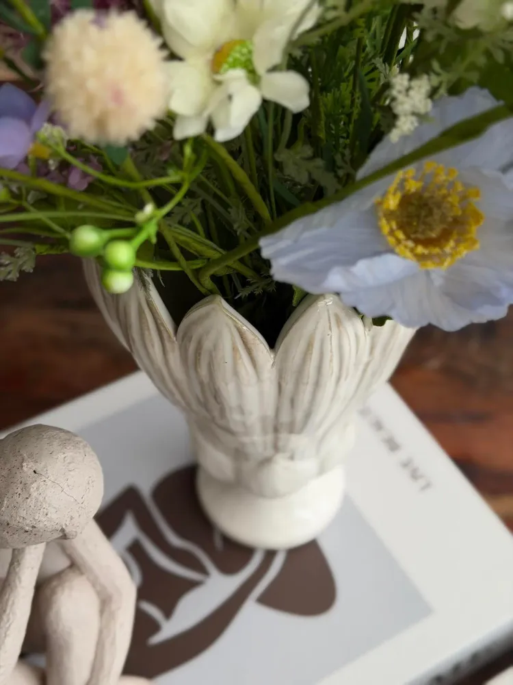 Vase flower