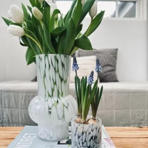 Vase 26 cm Munnblåst glass – Hvit