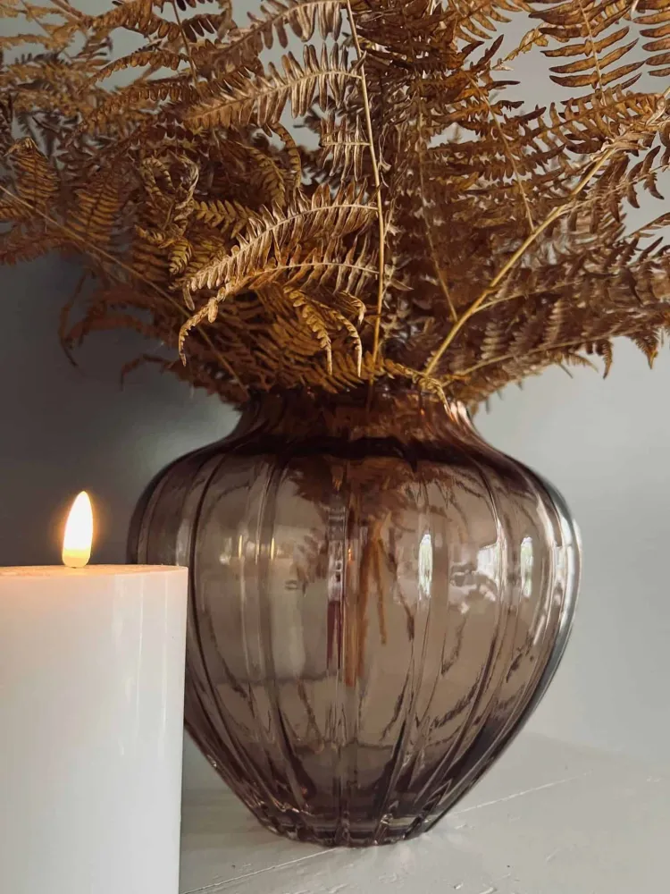 Vase ROMA i rillet glass