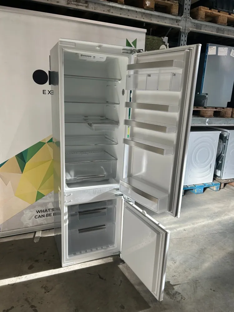 Siemens integrert kombiskap KI38VA50