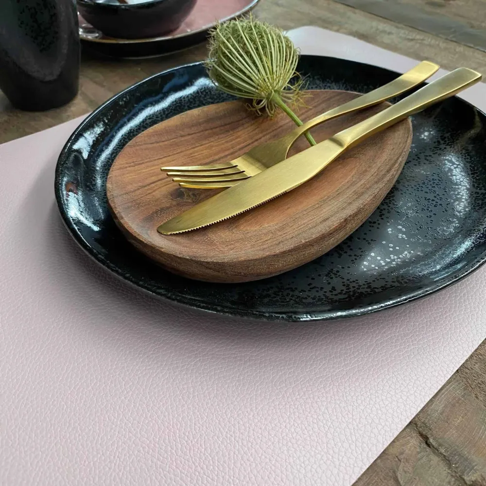 Bordbrikke – 30×45 – Rosa