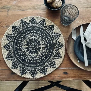 Bordbrikke i jute med print
