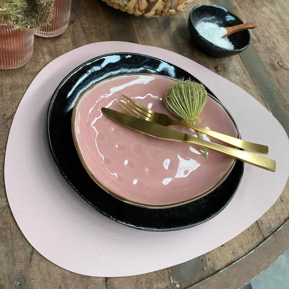 Bordbrikke – Oval Rosa